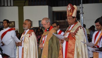 29/08 Holy Eucharist Service Archbishop of Canterbury